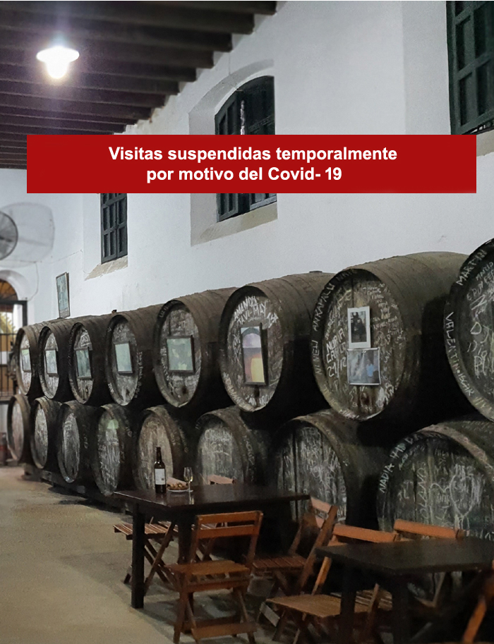 Botas de vino en la Bodega Manuel Aragón de la Calle Olivo en el Centro de Chiclana